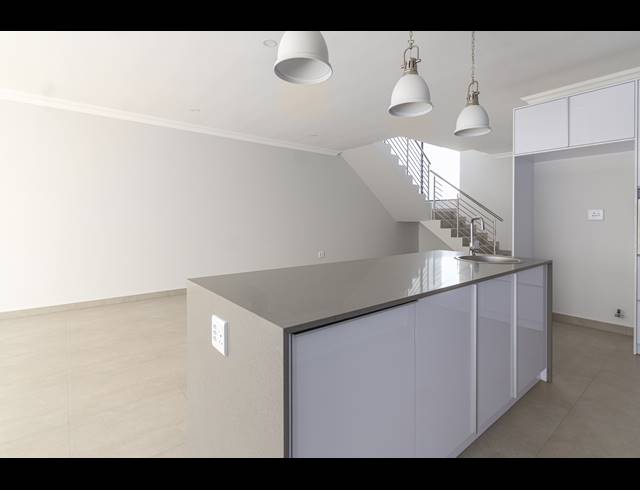 4 BEDROOM FREEHOLD FOR SALE IN SANDOWN